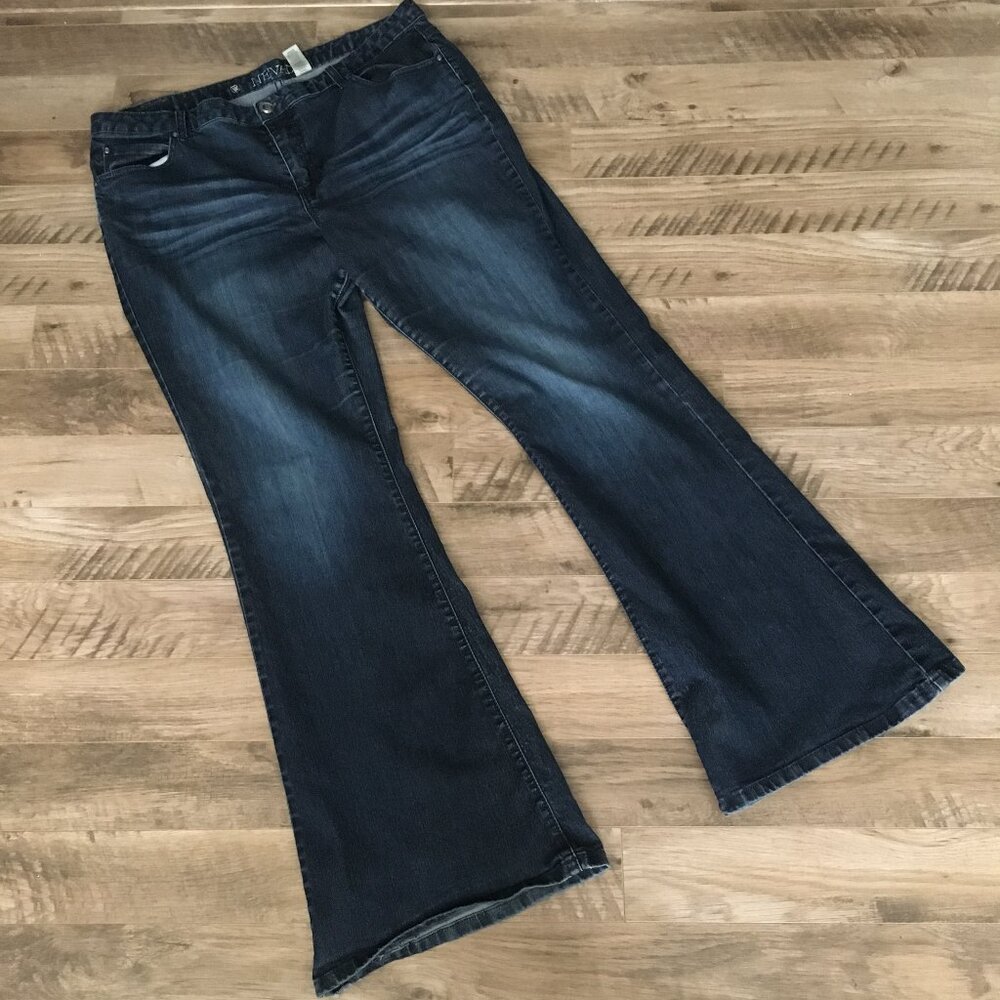 Vintage Nevada Flared Distressed Diamond Button Jeans 36W x 34L - Picture 2 of 12